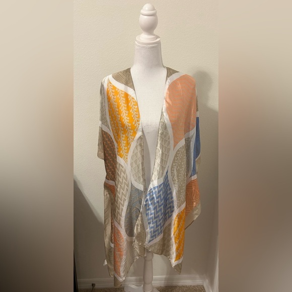 Pretty Persuasions Tops - Colorful Kimono